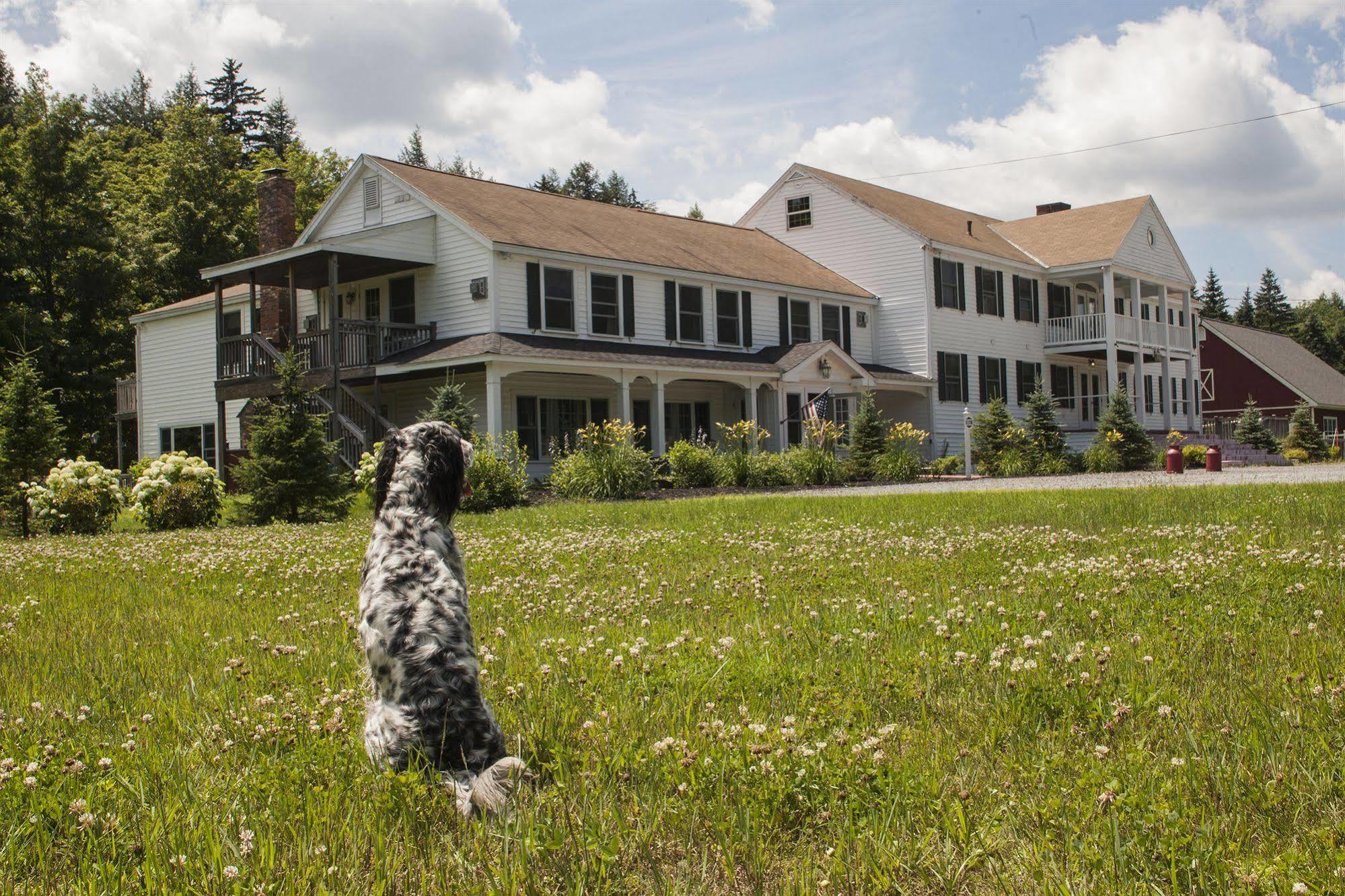 Layla'S Riverside Lodge West Dover Extérieur photo